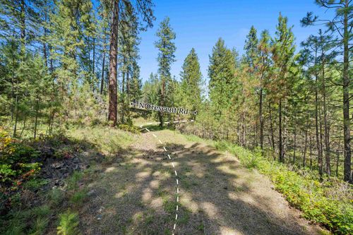 230XX N Crescent Rd, Colbert, WA, 99005 | Card Image