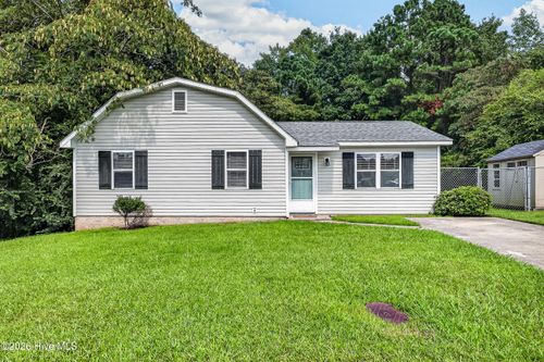 912 Laurel Ln, Jacksonville, NC, 28546-9142 | Card Image