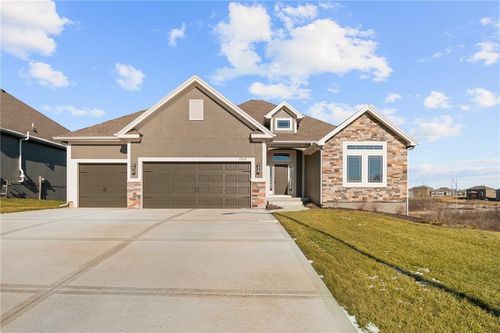 7012 Ne 102nd Ct, Kansas City, MO, 64156-3134 | Card Image