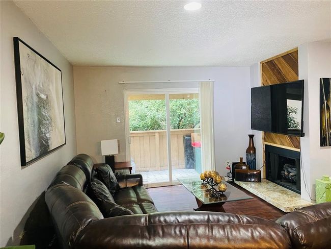 APT-2031 - 8110 Skillman St, Condo with 2 bedrooms, 2 bathrooms and null parking in Dallas TX | Image 5