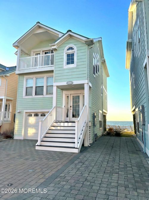 806 W Bay Club Ln, Beach Haven, NJ, 08008-2014 | Card Image