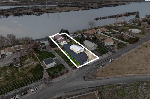 39 Paradise Dr, Burbank, WA, 99323-9678 | Card Image