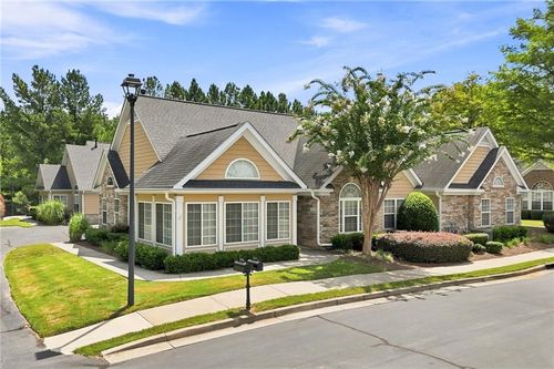 3204 Village Ln, Roswell, GA, 30075-7614 | Card Image