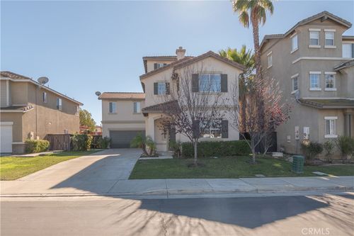 39689 Chambray Dr, Murrieta, CA, 92563-4075 | Card Image