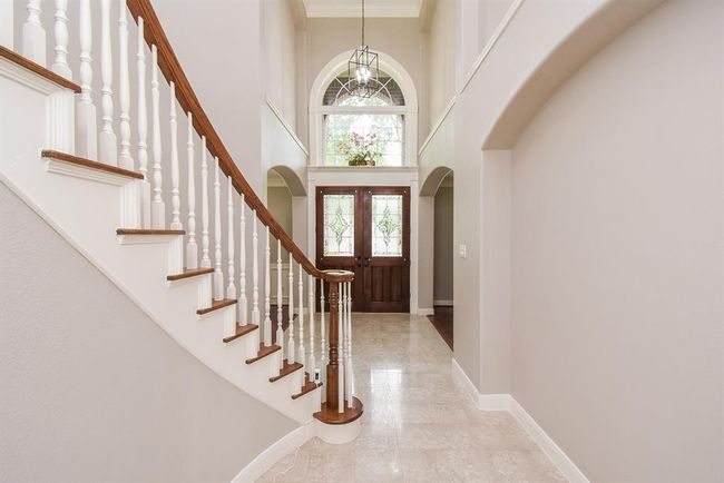 7111 Morrow Ct, House other with 5 bedrooms, 4 bathrooms and 3 parking in Sugar Land TX | Image 7