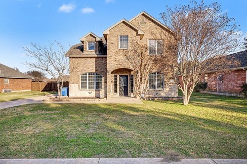 208 Cobblestone Cir, Red Oak, TX, 75154-5043 | Card Image