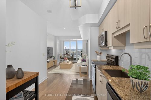 1501-9201 Yonge St, Richmond Hill, ON, L4C1H9 | Card Image