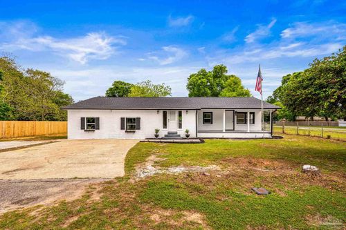 300 Rosalyn Way, Pensacola, FL, 32505-3247 | Card Image