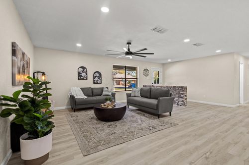 506 Elder St, Collinsville, TX, 76233-6936 | Card Image