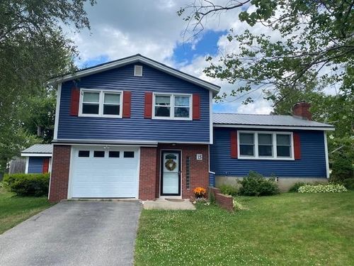 15 Vernon Ave, Rochester, NH, 03867-2037 | Card Image