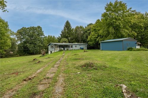 21 2nd St, Fredonia, PA, 16124-1303 | Card Image