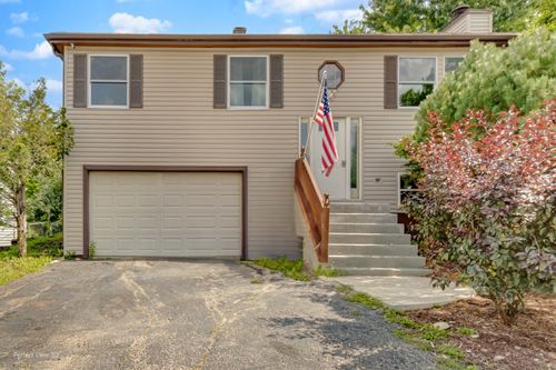 853 Voyager Dr, Bartlett, IL, 60103-4738 | Card Image