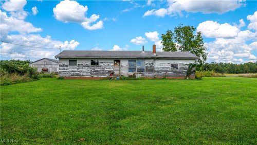 11272 Crackel Rd, Chagrin Falls, OH, 44023-8833 | Card Image
