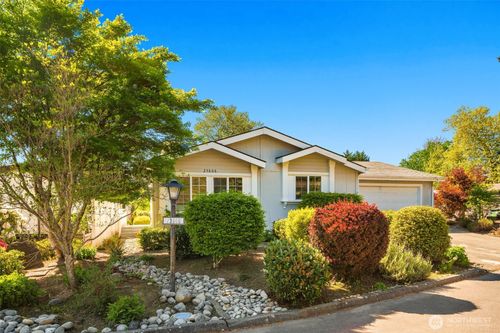 23606 Lake Dr W, Bothell, WA, 98021-8577 | Card Image