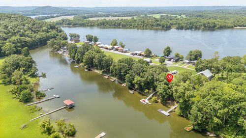 201 Beechview Dr, Clifton, TN, 38425-5002 | Card Image