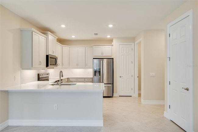 376 Ibiza Loop, House other with 2 bedrooms, 2 bathrooms and null parking in VENICE FL | Image 15