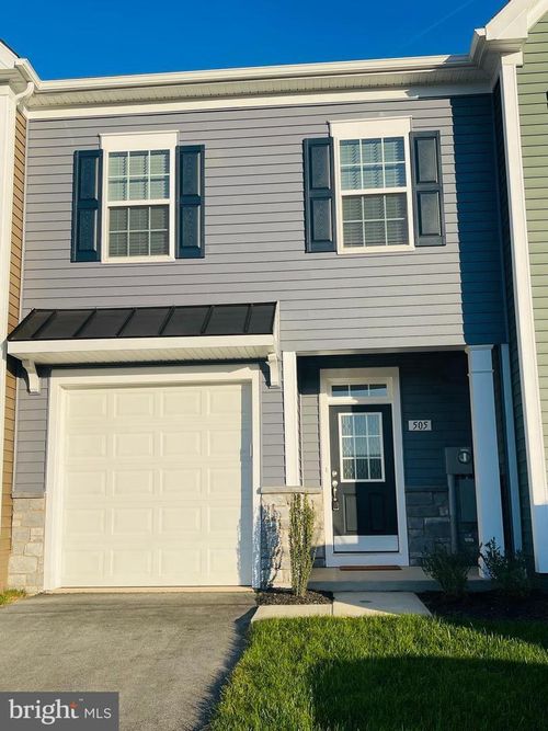 505 Hillsdale Pl, MARTINSBURG, WV, 25403-1848 | Card Image
