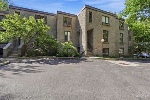 2138 Ohio Ave, Cincinnati, OH, 45219-1609 | Card Image