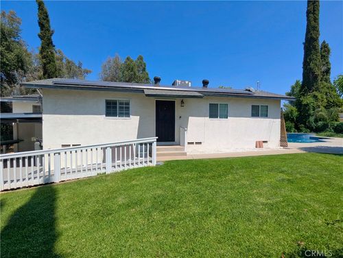 828 W Avenue L, Calimesa, CA, 92320-1024 | Card Image