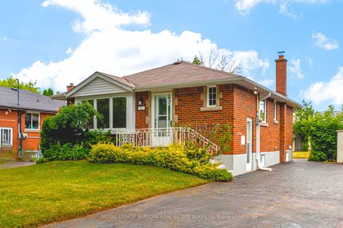 63 Fernwood Cres, Hamilton, ON, L8T3L2 | Card Image
