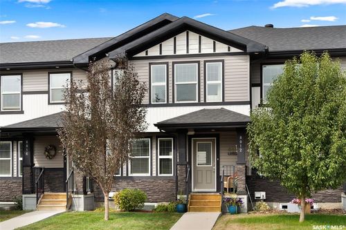 8012 Canola Ave, Regina, SK, S4Y0E7 | Card Image