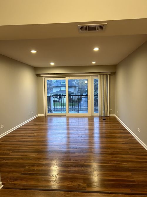 apt-205-207 W Park Ave, Libertyville, IL, 60048-2772 | Card Image