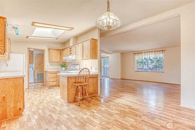 Kitchen and Living Room | Image 6