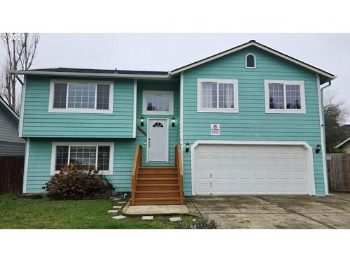 934 S 46th St, Springfield, OR, 97478-7533 | Card Image