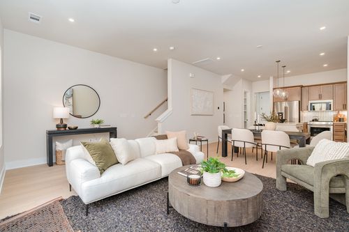 334 Hutcherson Aly, Nashville, TN, 37209-2482 | Card Image