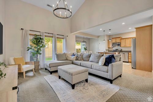 981 W Willow Bend Way, Farmington, UT, 84025-3856 | Card Image