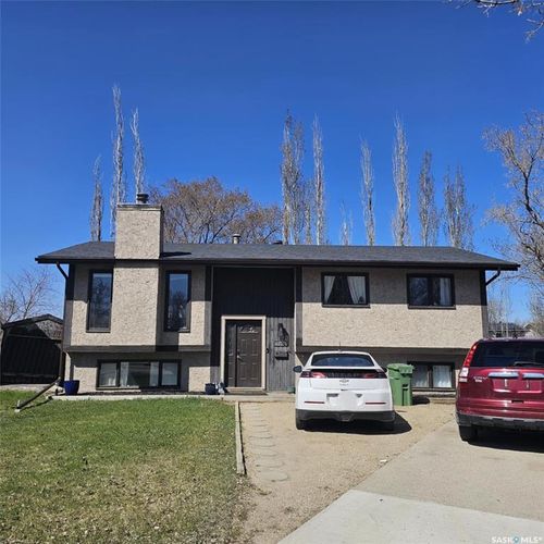 7058 Blakeney Dr, Regina, SK, S4X2N5 | Card Image