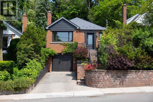 14 Long Crescent, Toronto (The Beaches), ON, M4E1N6 | Card Image