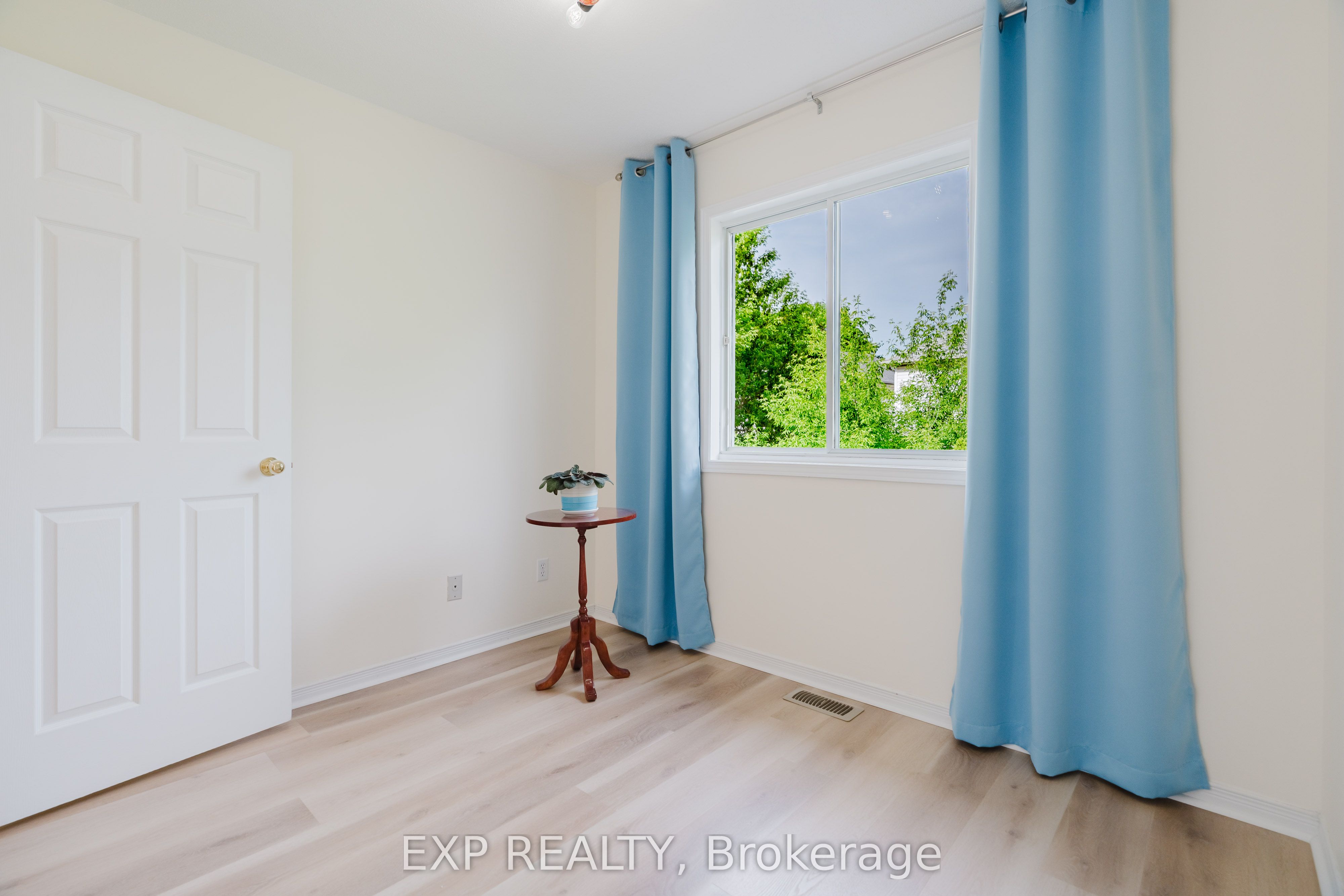 Residential in Barrhaven 3