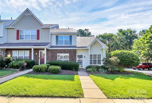 5980 Cougar Ln, Charlotte, NC, 28269-1522 | Card Image