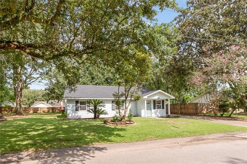 2213 Largo Ave, Mobile, AL, 36609-2752 | Card Image