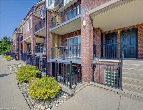 5a-45 Cedarhill Cres, Kitchener, ON, N2E0A2 | Card Image