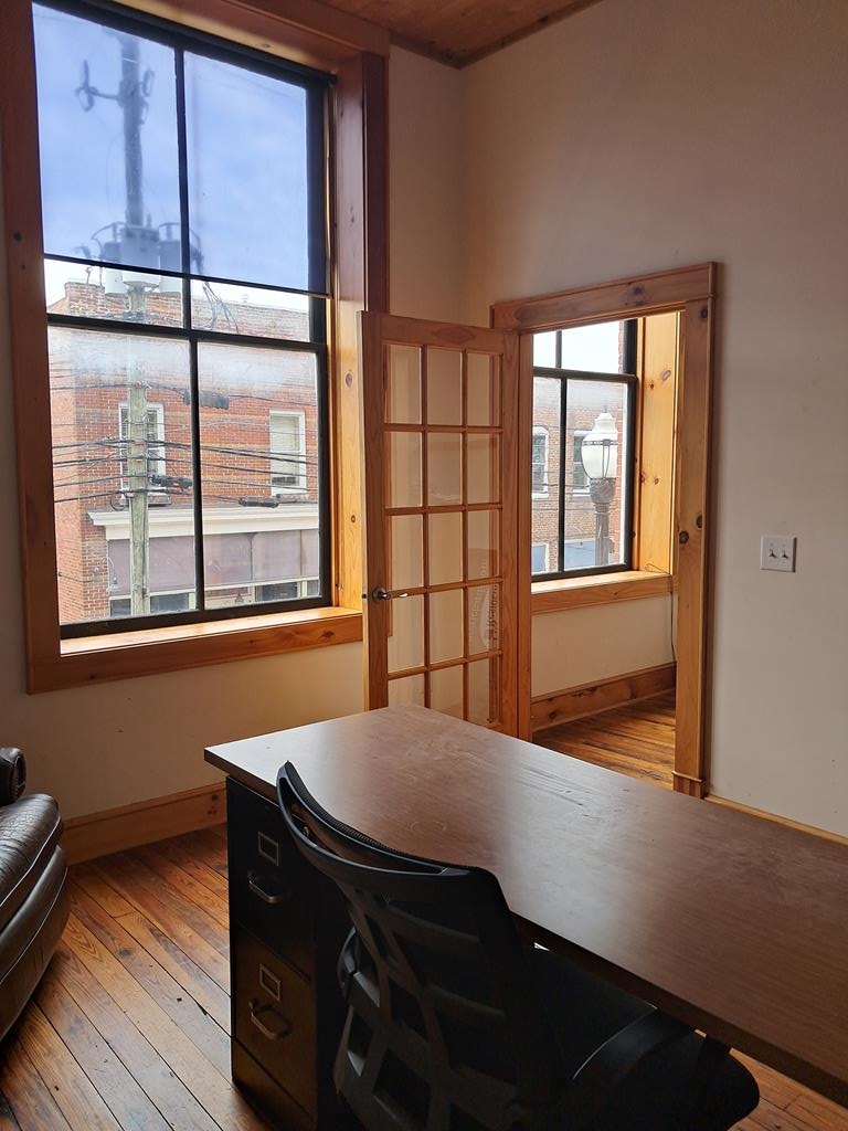 129 E Main St,Unit 3, Chilhowie, VA 24319
