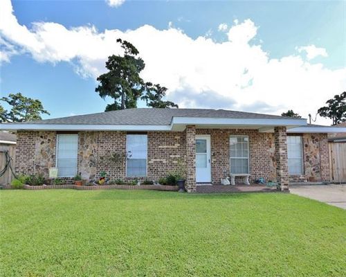 2732 Cardinal Dr, Marrero, LA, 70072-5804 | Card Image
