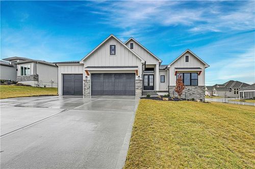 9845 Shady Bend Rd, Lenexa, KS, 66227-3023 | Card Image