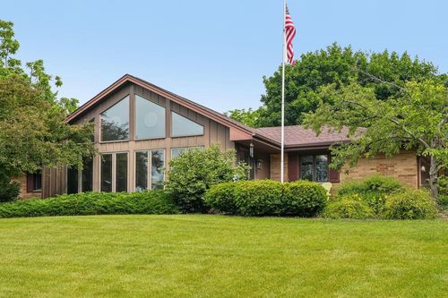 S46W22428 Tansdale Road, Waukesha, WI, 53189 | Card Image