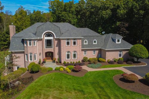 40 Whispering Hollow Ct, Cheshire, CT, 06410-3319 | Card Image