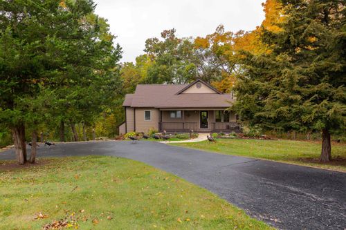 21 Belden School Ln, Galena, IL, 61036-9404 | Card Image