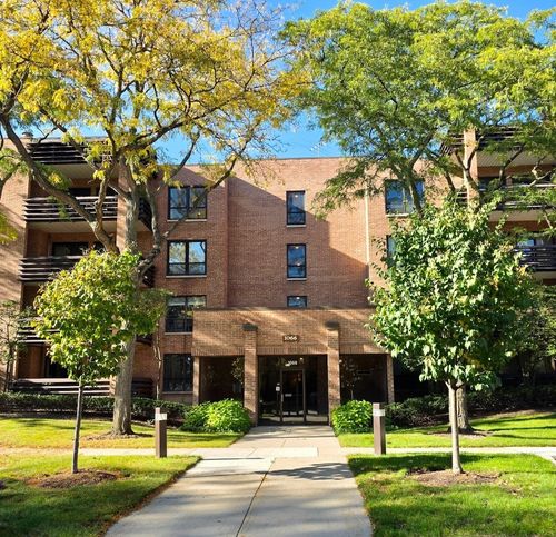 43-1066 Shermer Rd, Northbrook, IL, 60062-3752 | Card Image