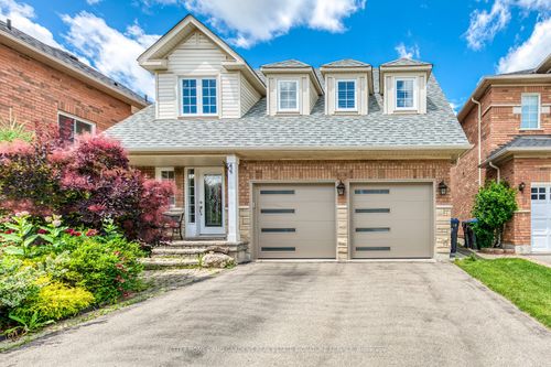 3751 Pearlstone Dr, Mississauga, ON, L5M7H1 | Card Image