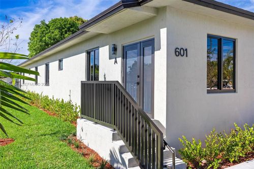 a-601 Nw 3rd Ave, Hallandale Beach, FL, 33009 | Card Image