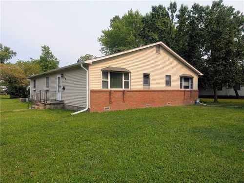 501 S Buckeye St, Iola, KS, 66749-3801 | Card Image
