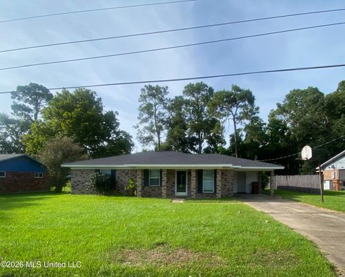 218 Alverado Dr, Long Beach, MS, 39560-2606 | Card Image