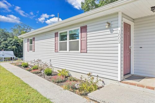 1802-1802 Edmund Ave Ne, Roanoke, VA, 24012-8232 | Card Image