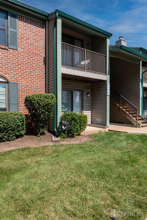 69 Taylor Rd, Franklin, NJ, 07416-1736 | Card Image