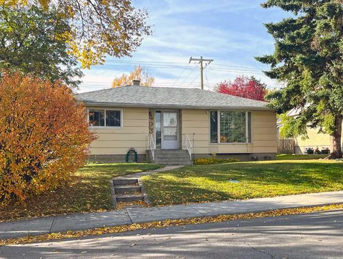 403 Hendon Dr Nw, Calgary, AB, T2K1Z9 | Card Image